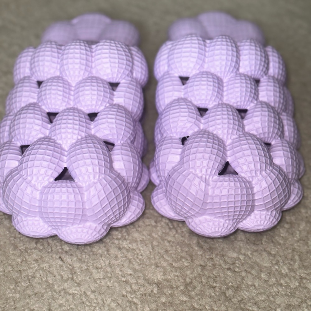 Cute bubbled hollow clogs from SHEIN